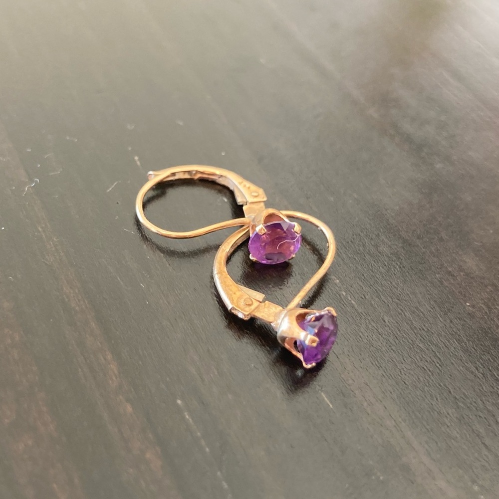 Small amethyst and gold earrings